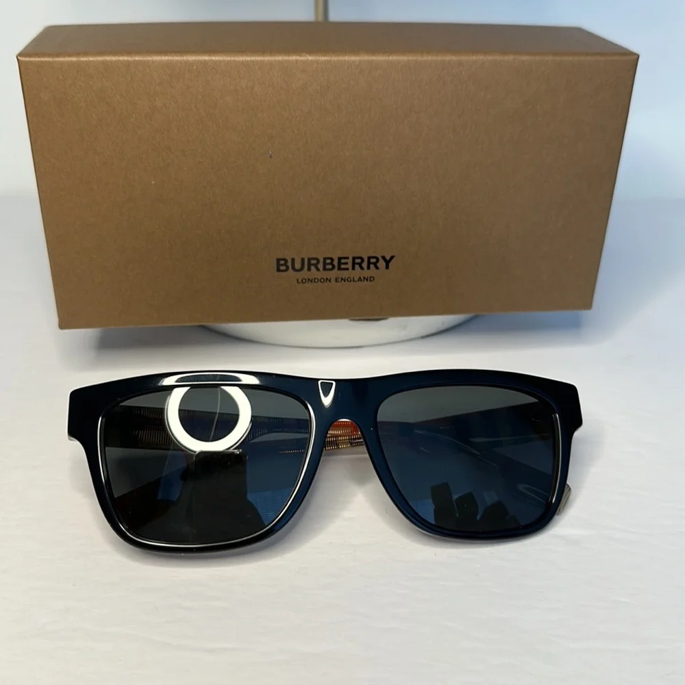 Burberry BE4293 380687 Sunglasses Men's Top Black-Vintage Check/Grey 56-17-145